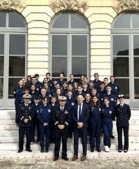 La nouvelle promotion de l'Escadrille Air Jeunesse à l'Assemblée nationale  