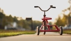Des petits pas pour la protection de l'enfance Des petits pas pour la protection de l'enfance